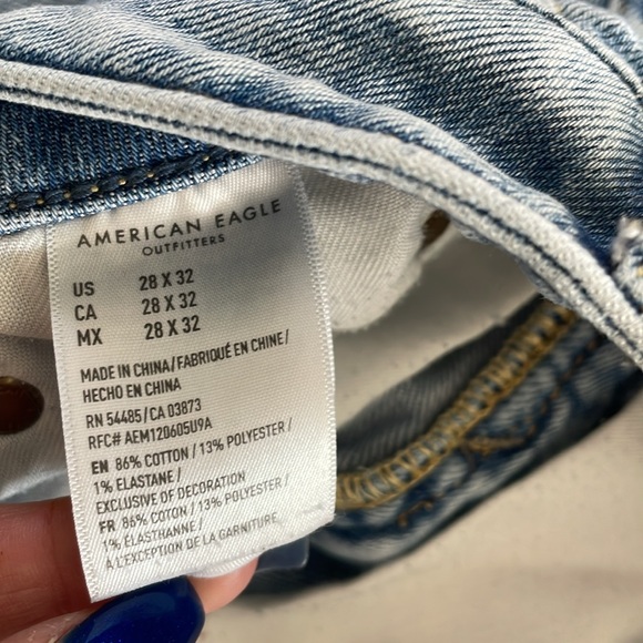 28x32 American Eagle Ripped Jeans - Men’s - Picture 4 of 6